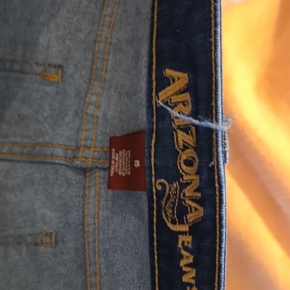 Women's Blue Jeans - Picture 3 of 3